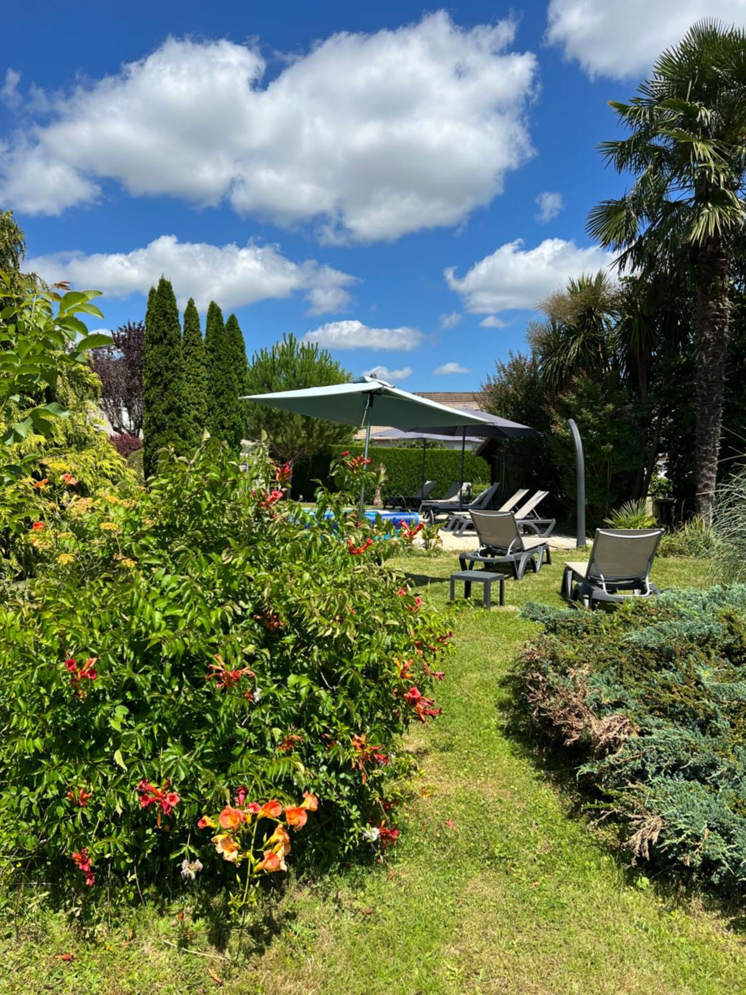 Logis Hotel-Restaurant Les Voyageurs La Coquille المظهر الخارجي الصورة