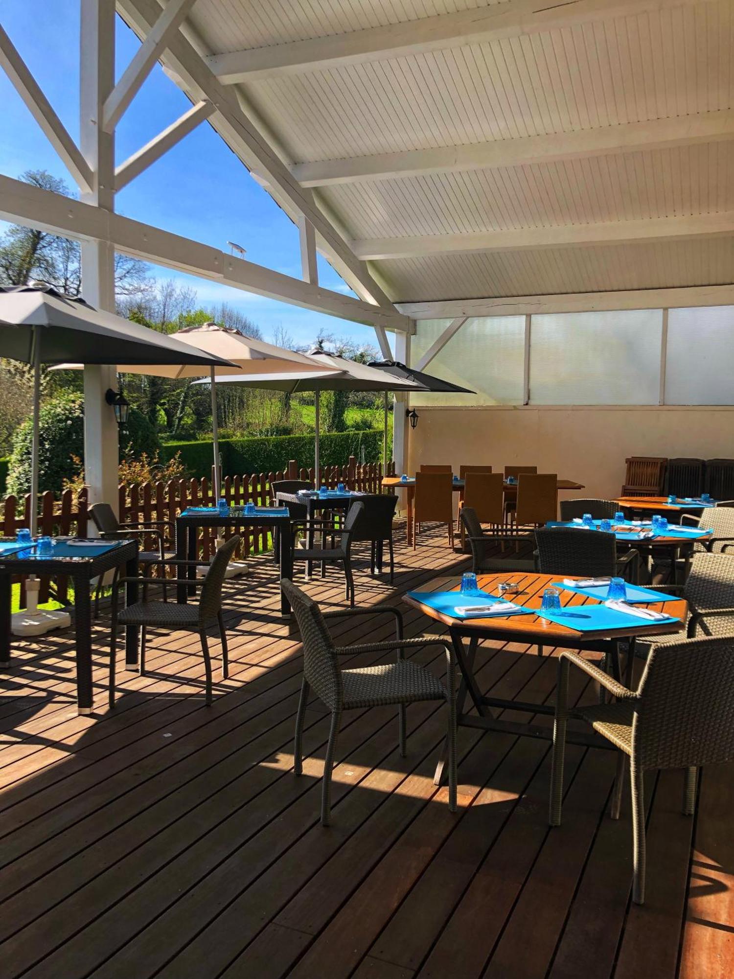 Logis Hotel-Restaurant Les Voyageurs La Coquille المظهر الخارجي الصورة