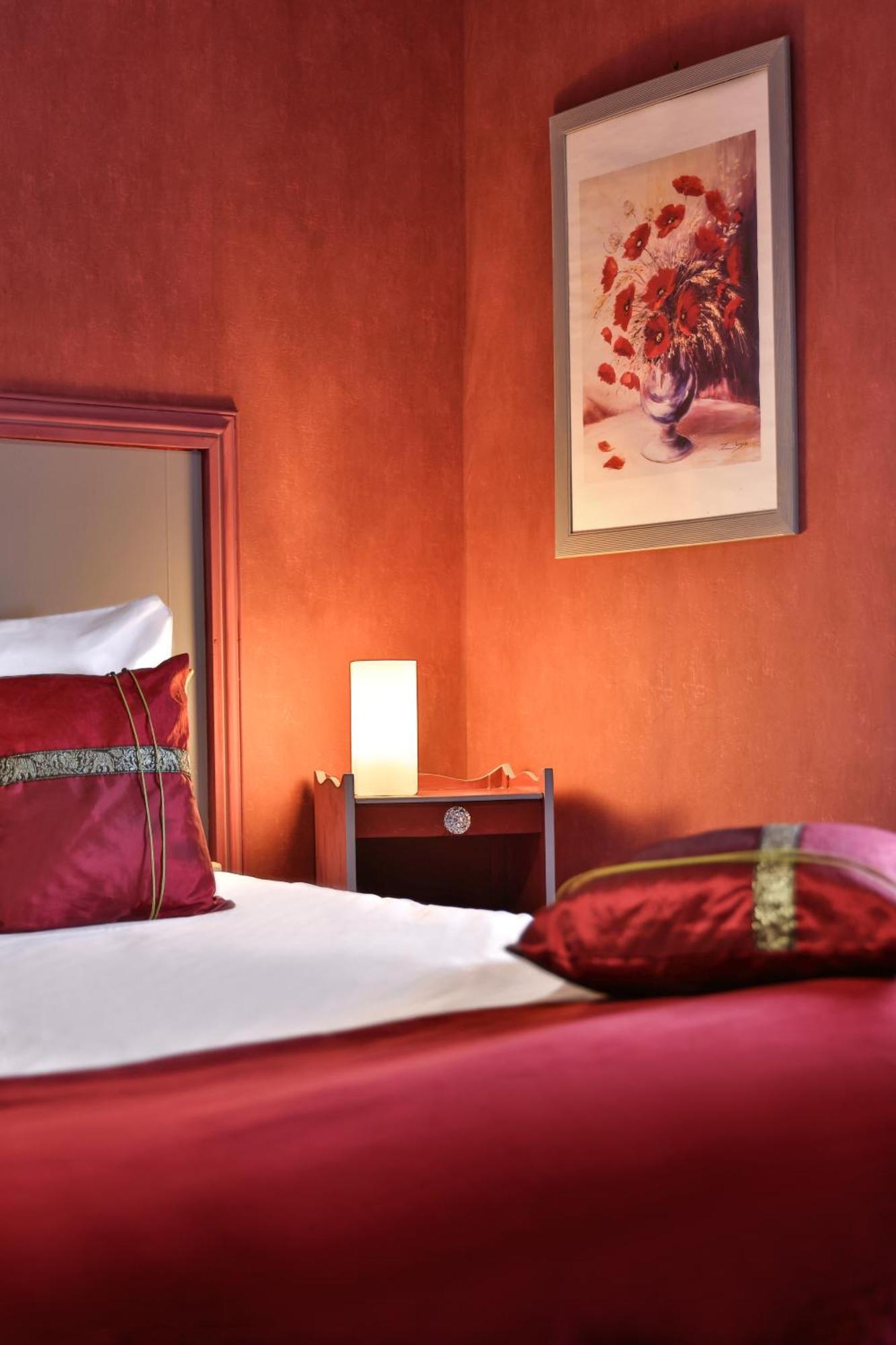 Logis Hotel-Restaurant Les Voyageurs La Coquille المظهر الخارجي الصورة