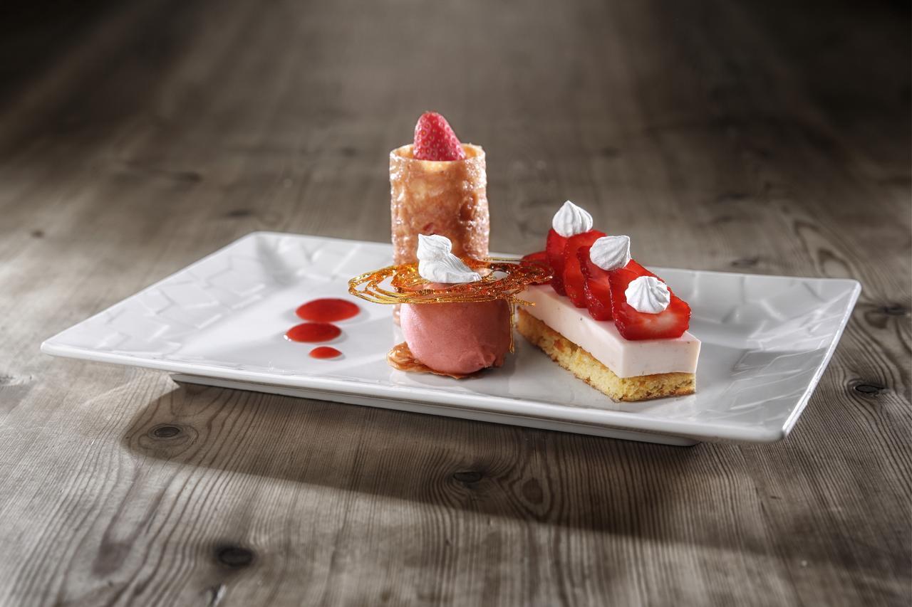 Logis Hotel-Restaurant Les Voyageurs La Coquille المظهر الخارجي الصورة